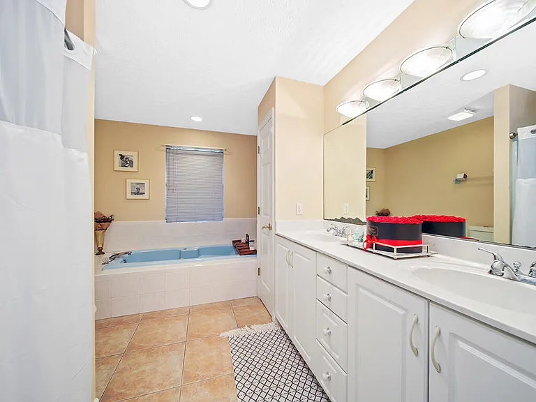 3051 SW Earl Ave — Photo 3
