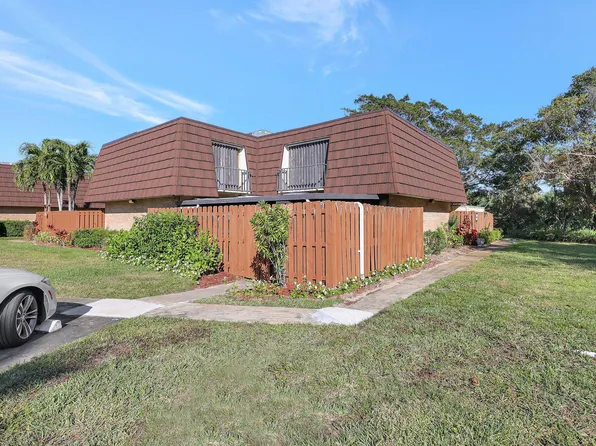 5852 SE Riverboat Drive #321, Stuart, FL 34997