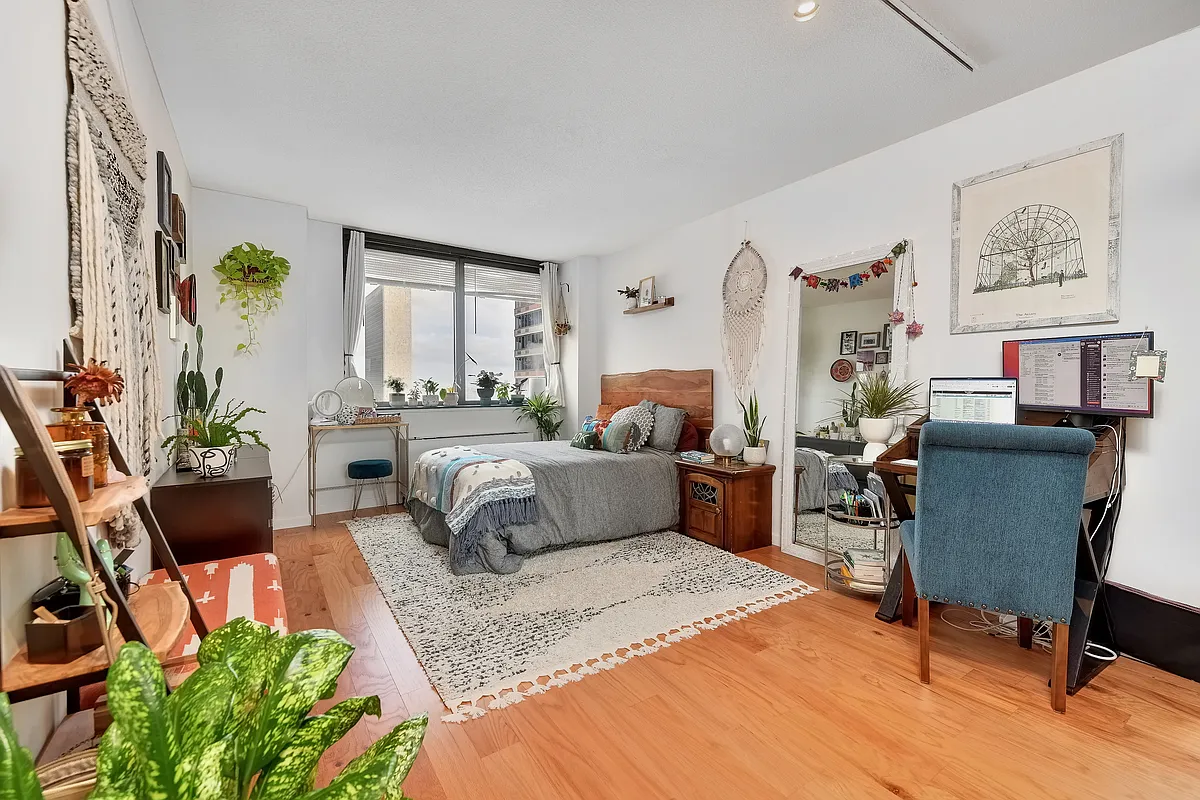 630 First Ave Unit 6M  