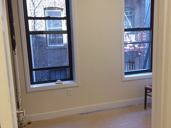 5th image of 113 Henry St APT 15