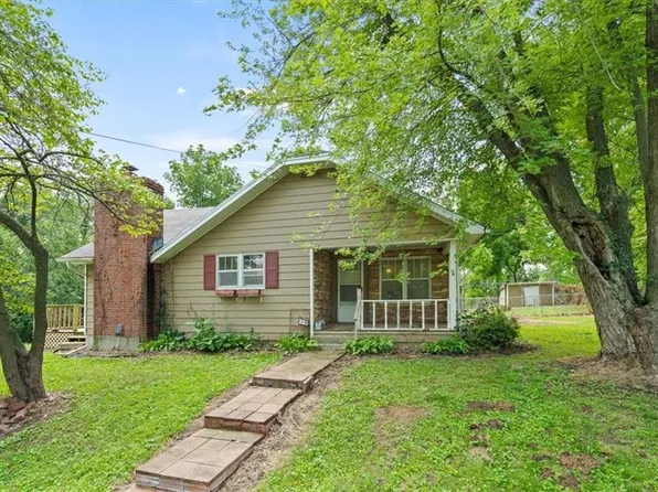 220 Ridgeway Ave, Excelsior Springs, MO 64024