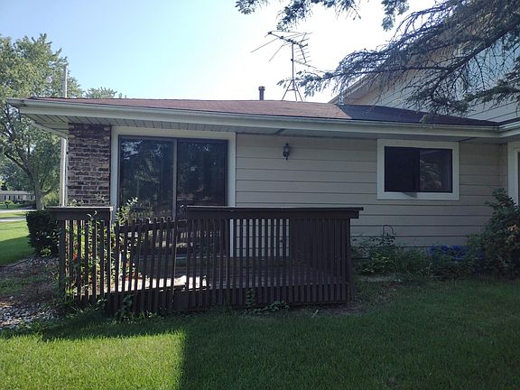 2nd image of 6965 Fillmore Dr