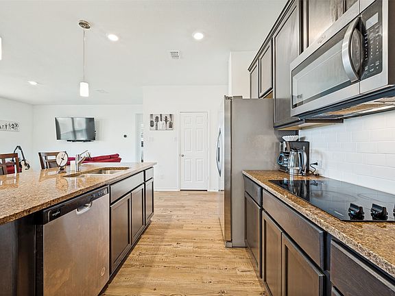 4th image of 953 Adair Dr