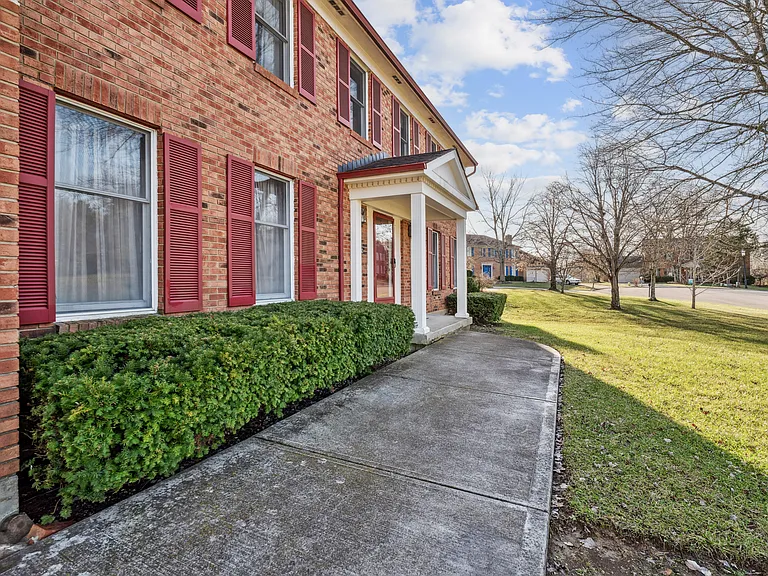 7489 Fitzroy Ct — Photo 4