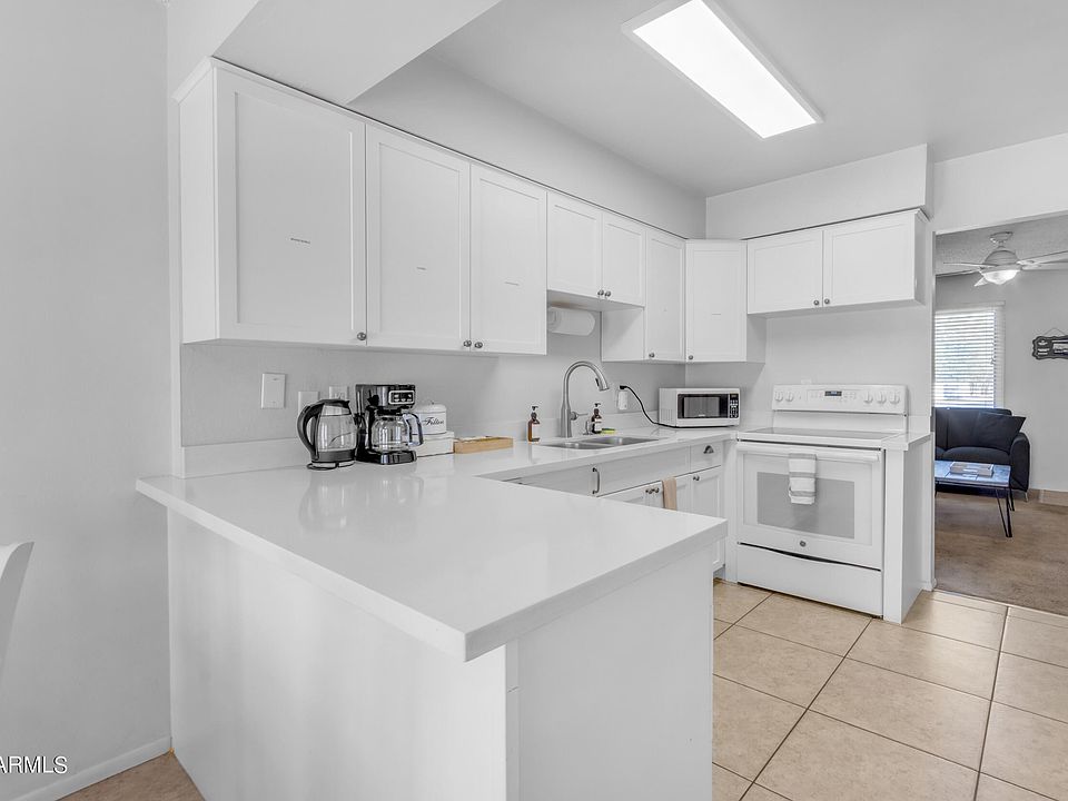 1st image of 1099 E FREMONT Drive