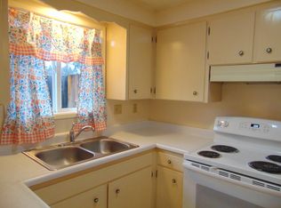 317 W 4th St, Phoenix, OR 97535