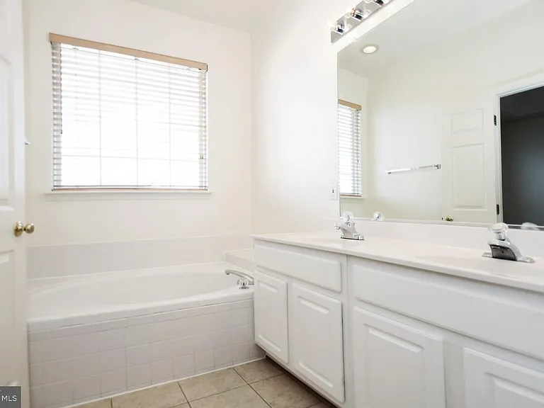 603 Gaither Rd — Photo 25