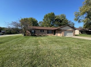 341 Flagstone Dr, Belleville, IL 62221