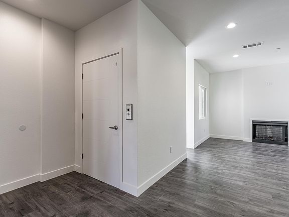 Elevator / Living Room
