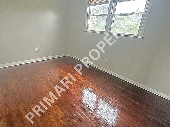 3rd image of 437 Midland Ave APT 5
