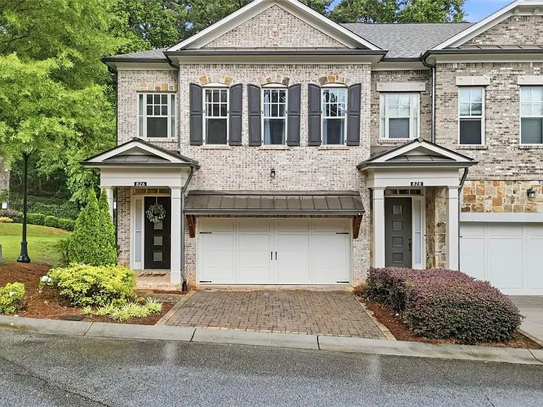 826 Canterbury Overlook NE — Photo 34