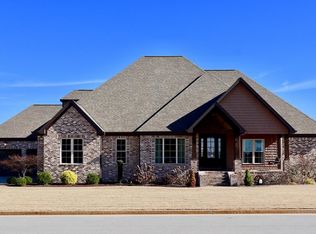 57 Holli Ln, Muscle Shoals, AL 35661