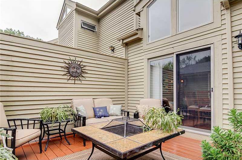 1st image of 196 Pine Glen Dr #196