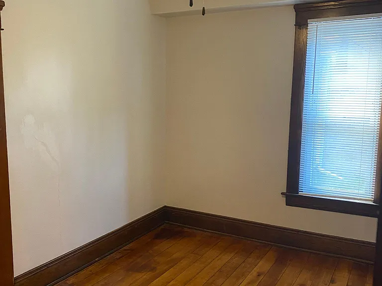 223 S 8th St — Photo 11