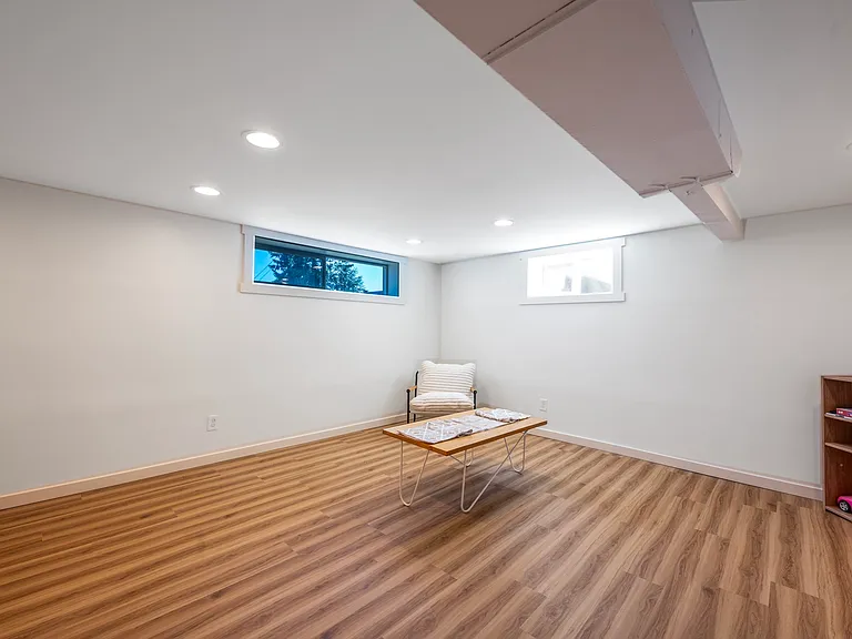 9917 Rainier Ave S — Photo 39