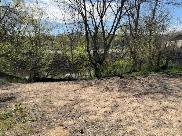 111 River St, Allegan, MI 49010