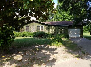 1730 N Pine St, Vivian, LA 71082