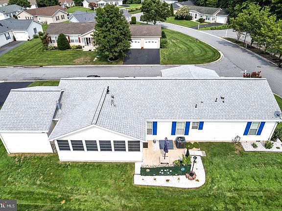 2nd image of 815 Farrall Dr #815