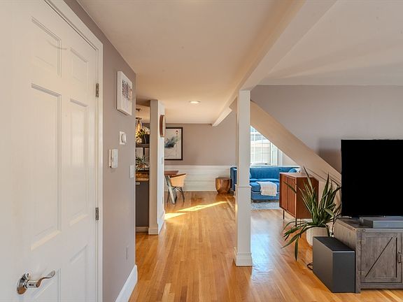 3rd image of 129 Essex St Unit 8