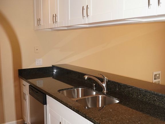 5th image of 11353 SE 211th Ln APT 72