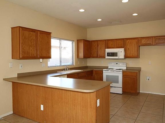 5th image of 8311 W Pima St
