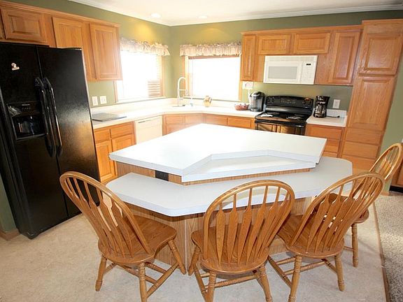 3rd image of 219 McGettigan Ln