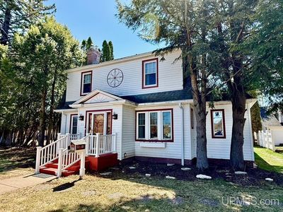 215 W East St, Iron Mountain, MI, 49801
