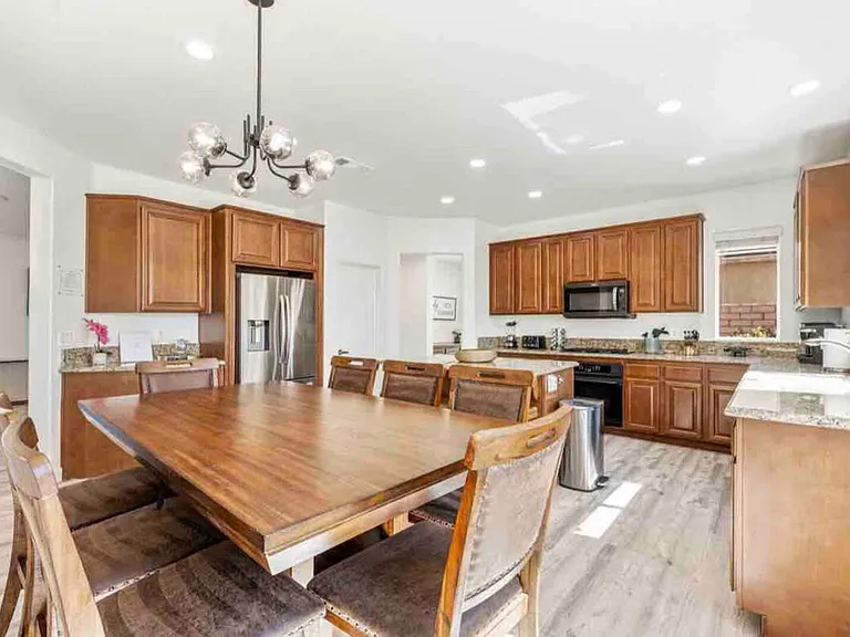 Del Lago Ct — Photo 57
