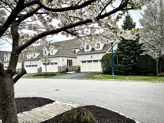 32 Turnberry (4)