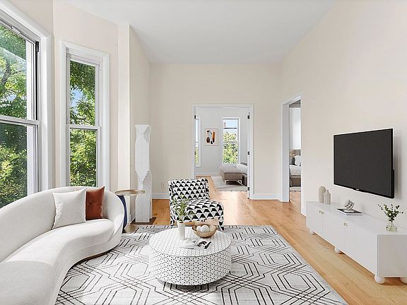 4th image of 72 Norman Ave Floor 2