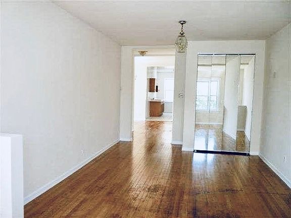 3rd image of 4426 N Saint Louis Ave #Af426-3a
