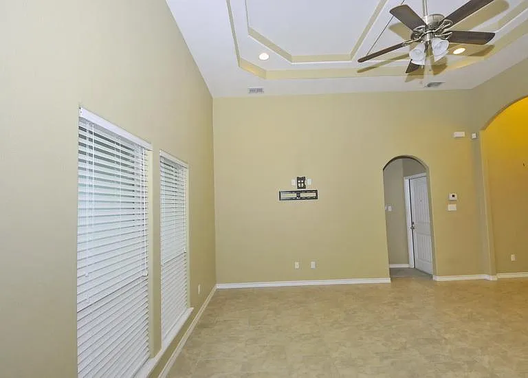 15609 Escapade St — Photo 30
