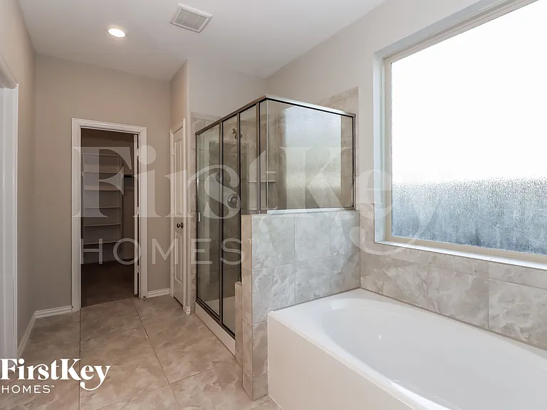 6406 Wolf Run Dr — Photo 11