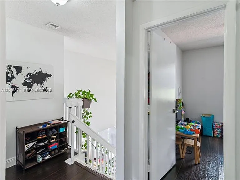 15760 NW 16th Ct #15760 — Photo 30