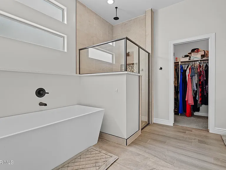 13401 Carterton Ave — Photo 27