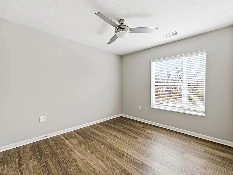 Granville Woods Lofts II — Photo 19