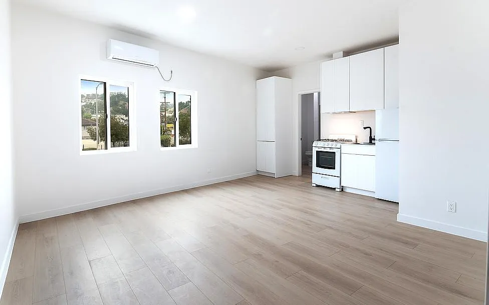 3618 Pasadena Ave — Photo 2