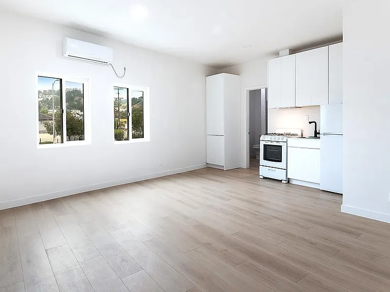 3618 Pasadena Ave #1-5 — Photo 2