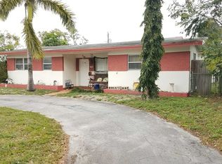 1621 SW 71st Ter, Pembroke Pines, FL 33023
