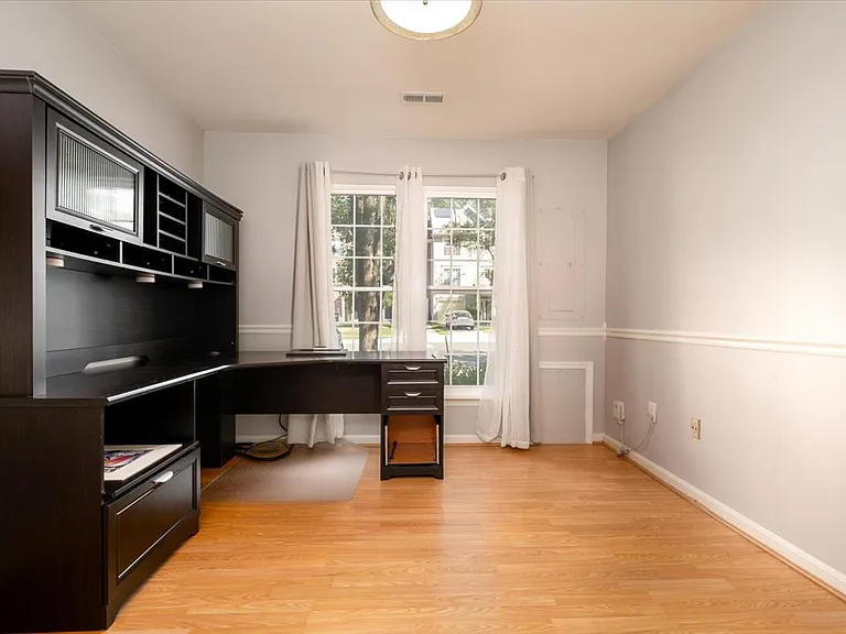 2209 Commissary Cir #284 — Photo 5