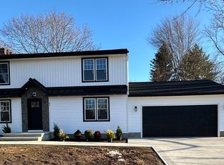 65 Hendom Dr, Feeding Hills, MA 01030