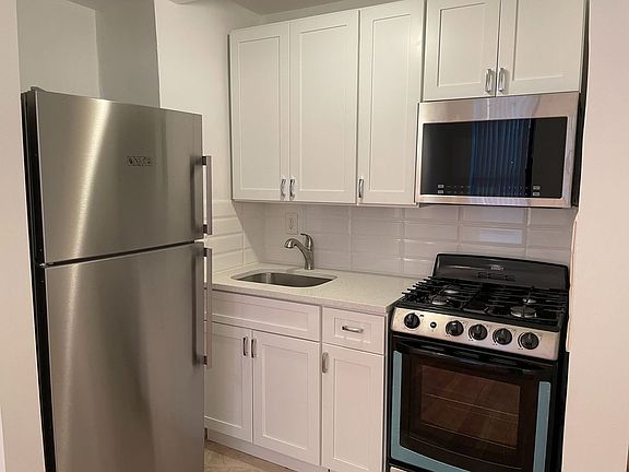 2nd image of 22 E 93rd St APT 4