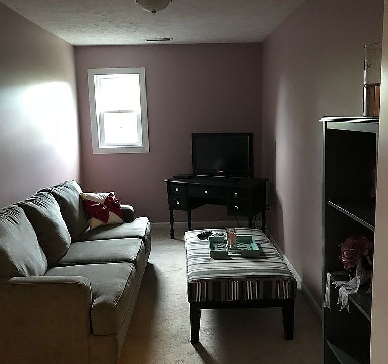 1st image of 267 Samantha Dr