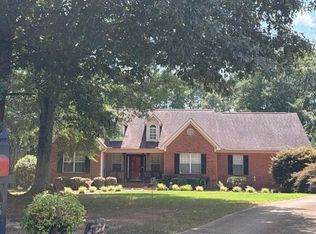 611 Crooked Pine Ct, Locust Grove, GA 30248