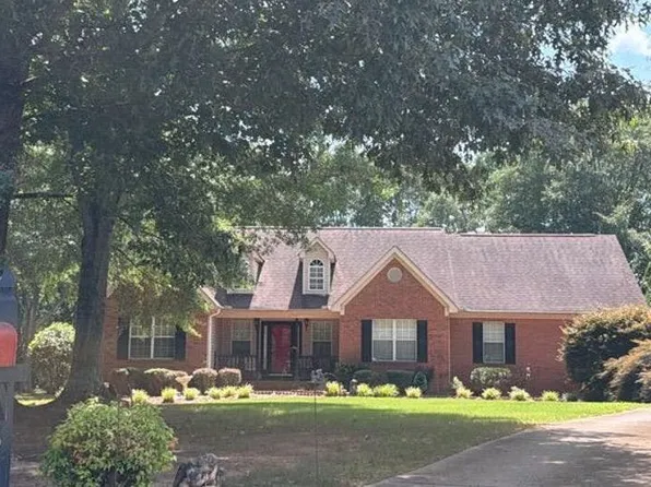 611 Crooked Pine Ct, Locust Grove, GA 30248