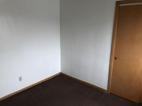 3rd image of 3638 W 117th St APT 09