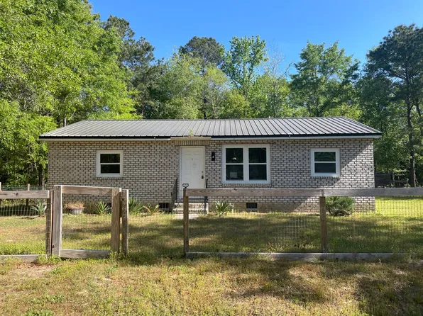 1243 Pineville Cir, Pineville, SC 29468