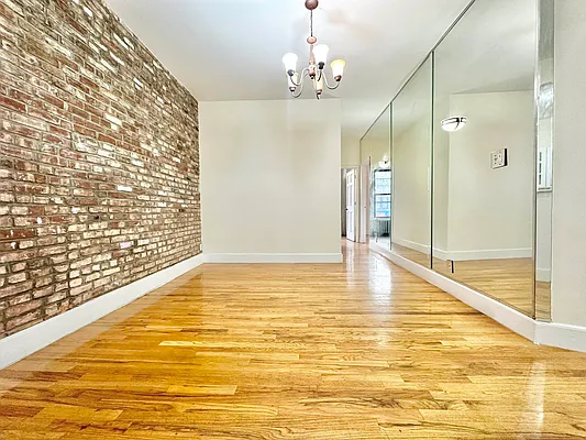 Rented by Doorway NYC, LLC | media 21