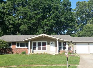 6 Wayfarer Ct, Ballwin, MO 63021