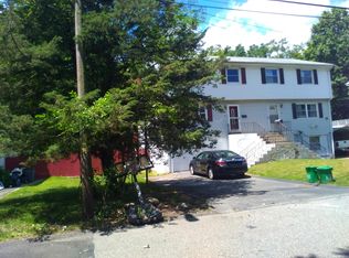 27 Brook St, Spring Valley, NY 10977